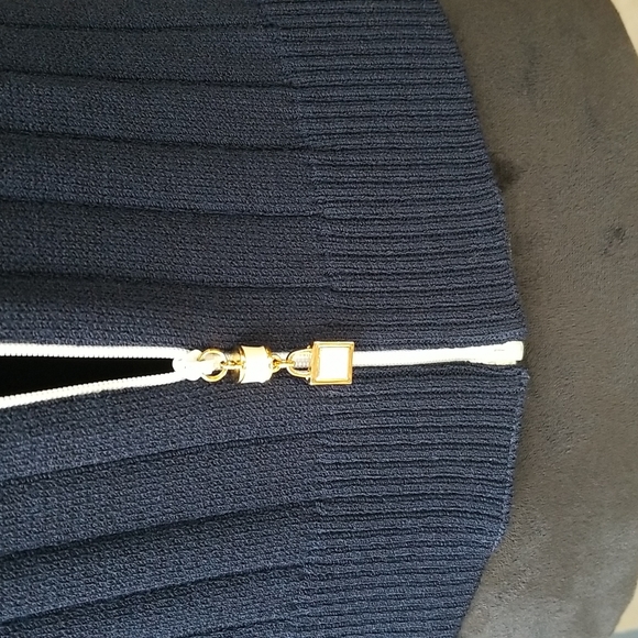 Vintage St. John by Marie Gray Navy  Santana with Cream Trim Jacket Size  P - Picture 6 of 8